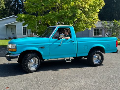Used 1993 Ford F150 2WD Regular Cab image 1