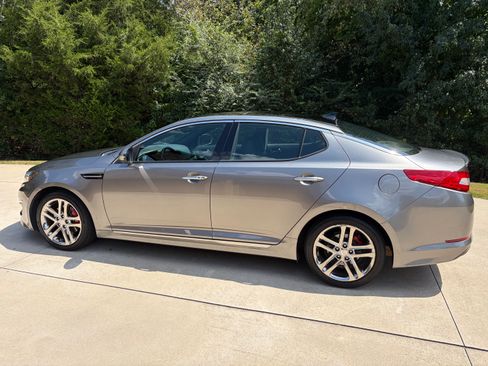 Used 2013 Kia Optima SX w/ Limited Pkg FWD image 2