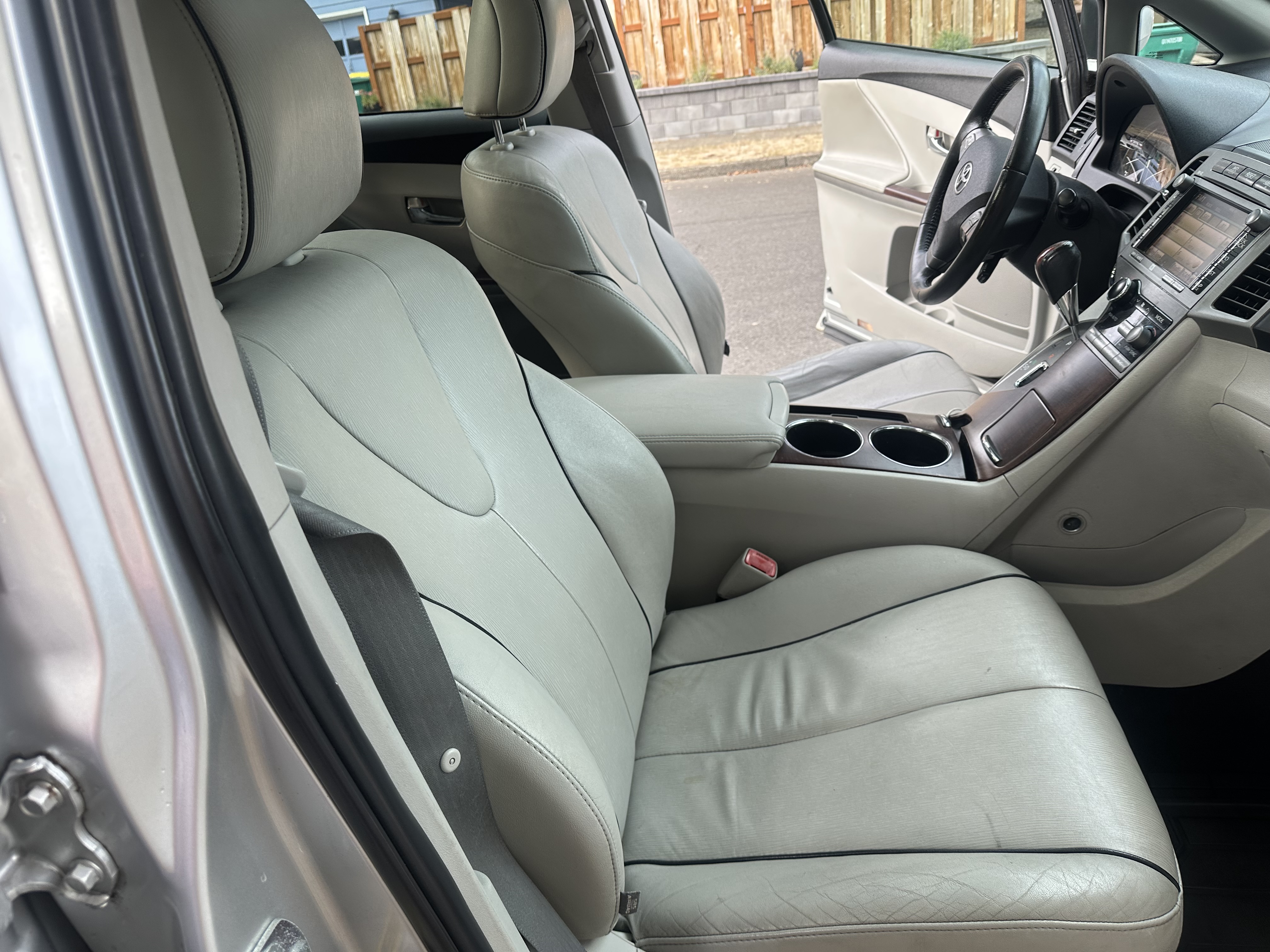 Used 2009 Toyota Venza FWD image 18