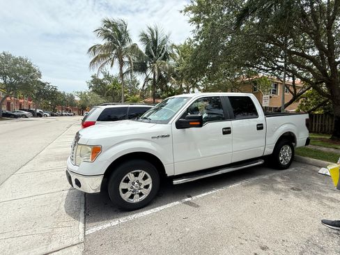 Used 2012 Ford F150 XLT w/ XLT Chrome Pkg image 4