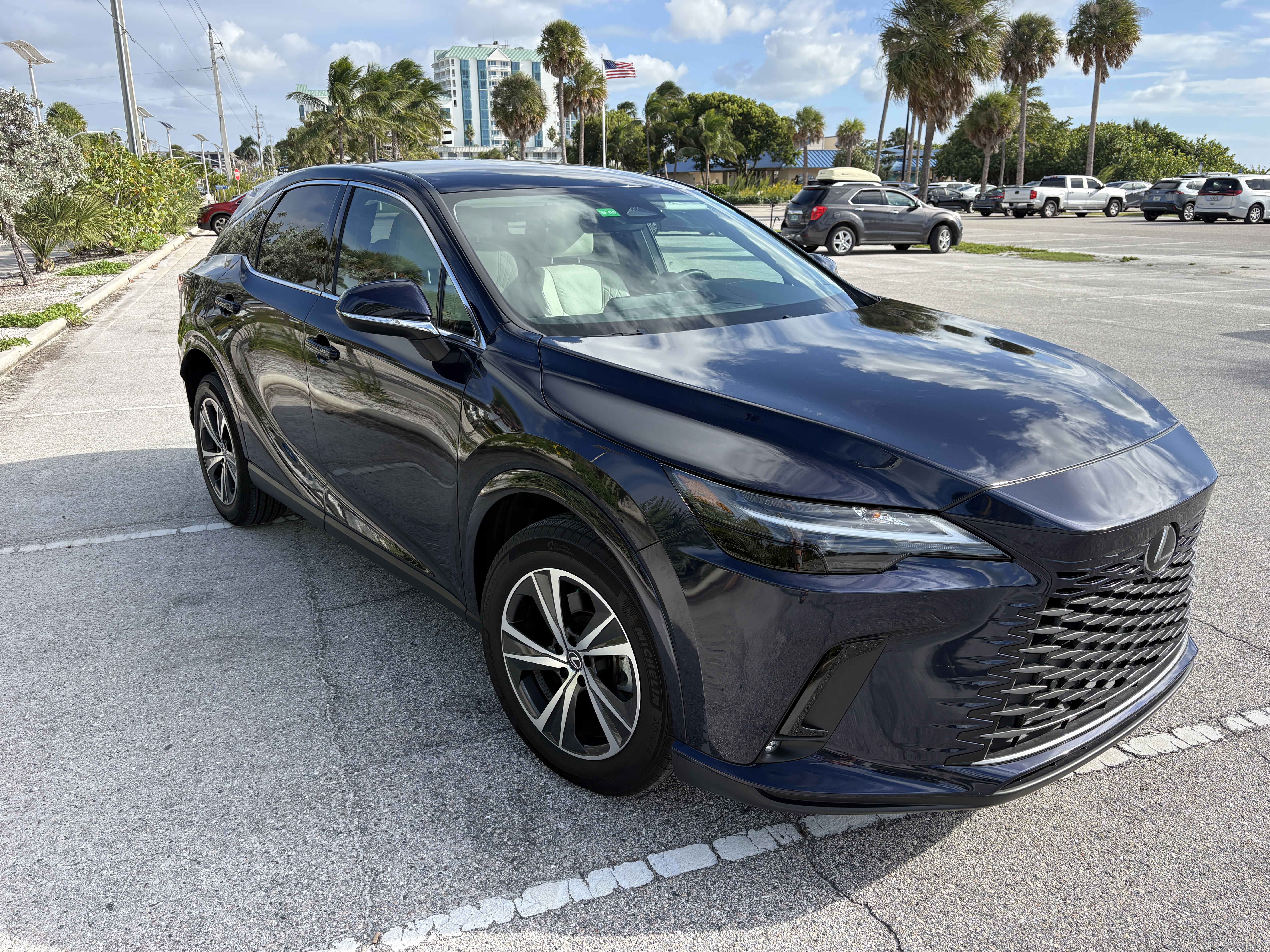 Used 2024 Lexus RX 350 FWD w/ Technology Package image 4