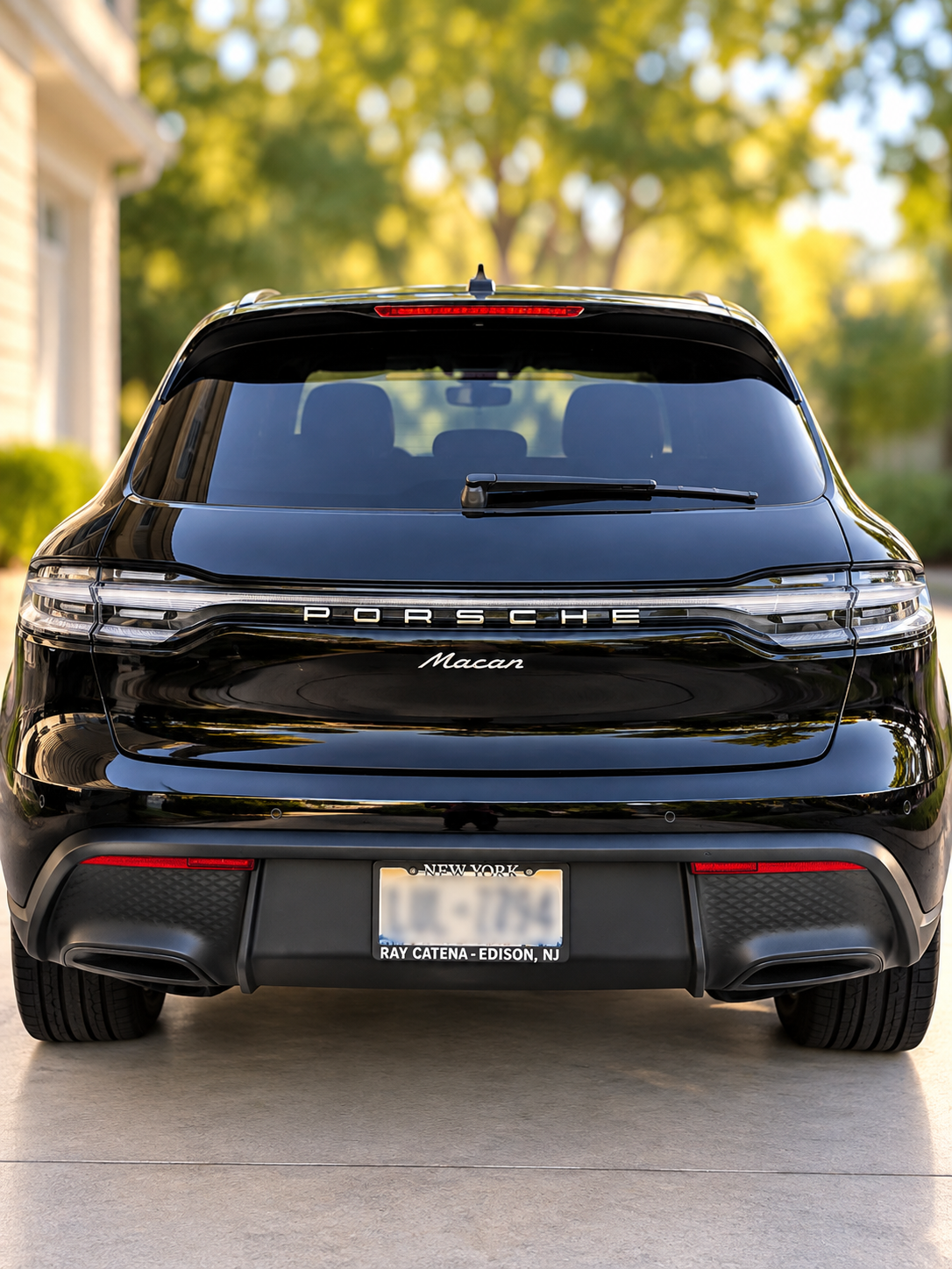 Used 2024 Porsche Macan AWD/4WD image 9