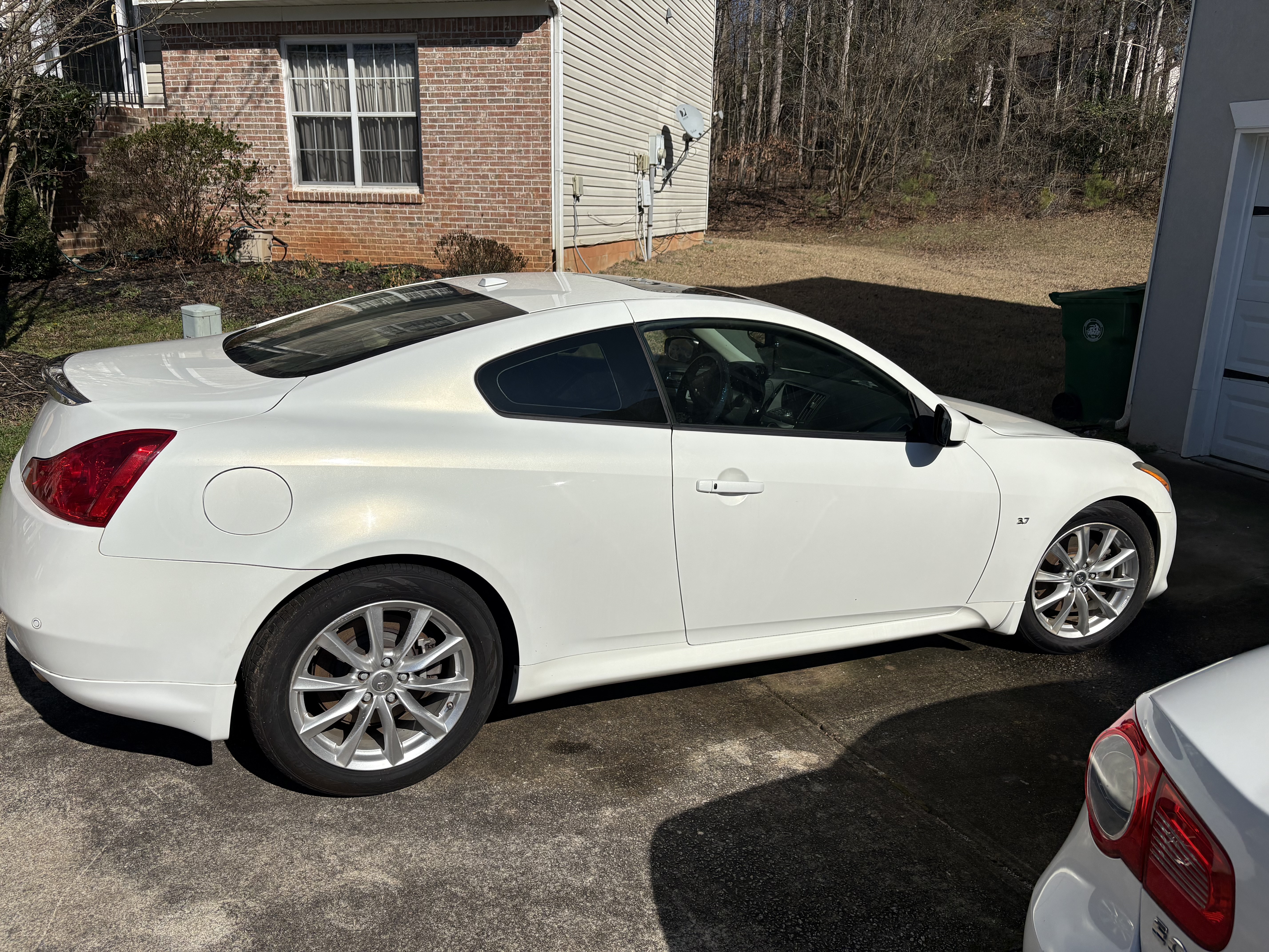 Used 2014 INFINITI Q60 Journey w/ Premium Package RWD image 8