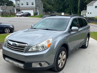 Used 2011 Subaru Outback 3.6R Limited w/ PWR Moonroof Pkg