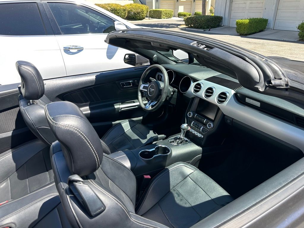 Used 2015 Ford Mustang Premium RWD image 19