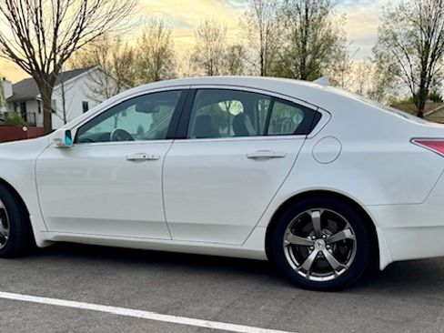 Used 2011 Acura TL SH-AWD image 2