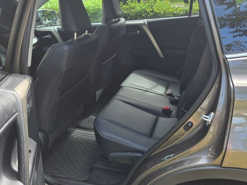 Used 2015 Toyota RAV4 Limited image 8