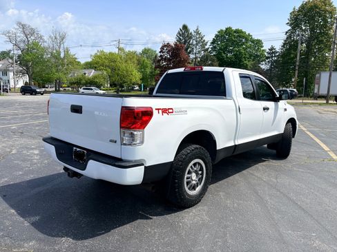 Used 2010 Toyota Tundra 4x4 Double Cab image 6