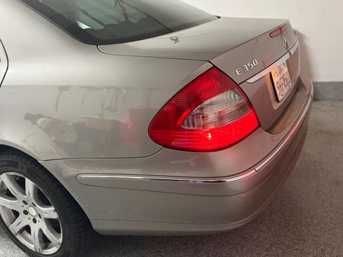 Used 2008 Mercedes-Benz E 350 4MATIC Sedan image 8