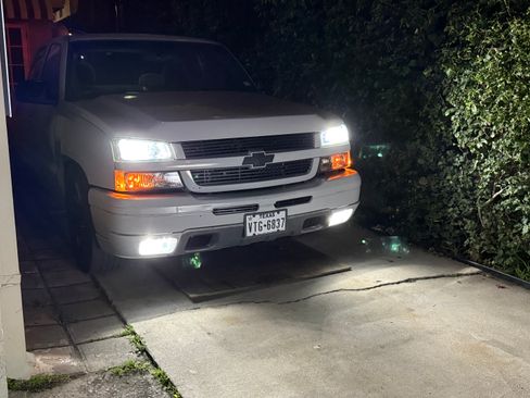 Used 2000 Chevrolet Silverado 1500 LS image 19