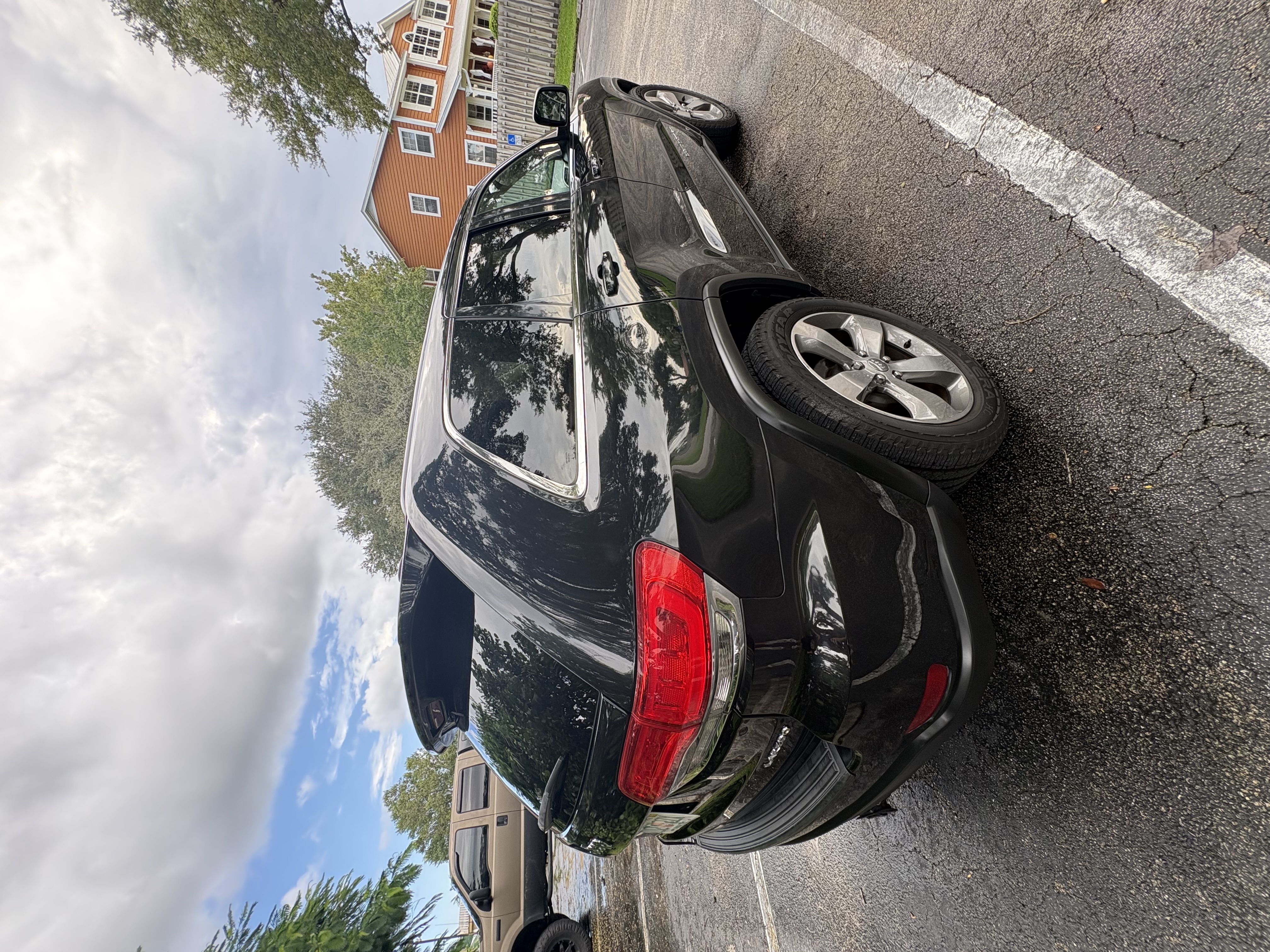 Used 2014 Jeep Grand Cherokee Laredo w/ Trailer Tow Group IV RWD image 15