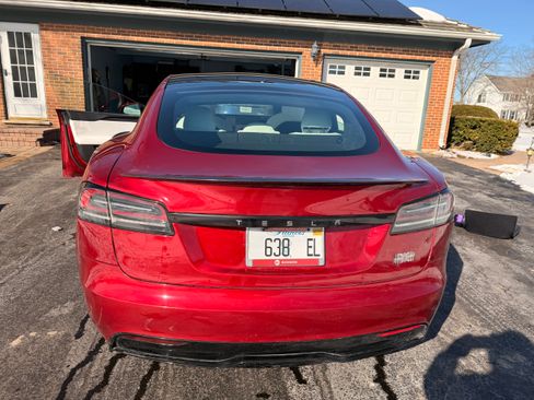 Used 2023 Tesla Model S Standard Range image 8