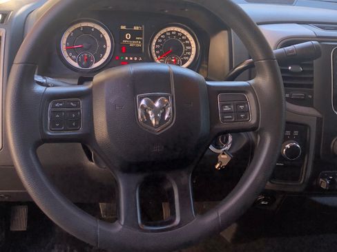 Used 2018 RAM 2500 Tradesman w/ Chrome Appearance Group image 11