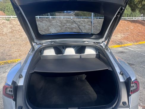 Used 2017 Tesla Model S 75 RWD image 27