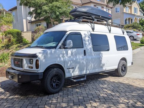 Used 1998 GMC Savana 3500 Extended image 1