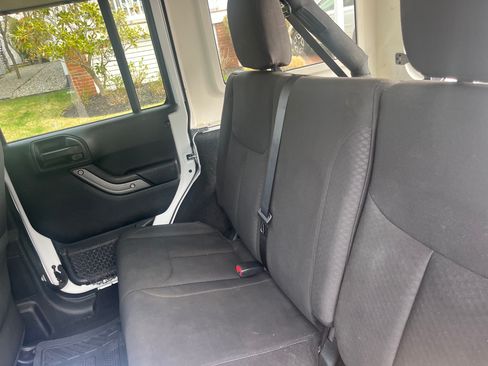 Used 2017 Jeep Wrangler Unlimited Sport w/ Quick Order Package 24S image 16