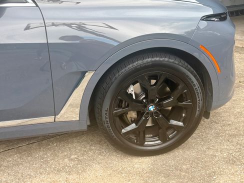 Used 2023 BMW X7 xDrive40i w/ Premium Package AWD/4WD image 4