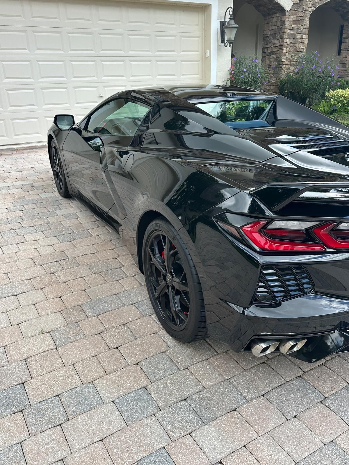 Used 2022 Chevrolet Corvette Stingray Premium Conv w/ Z51 Performance Package RWD image 21