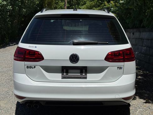 Used 2015 Volkswagen Golf TDI S FWD image 5