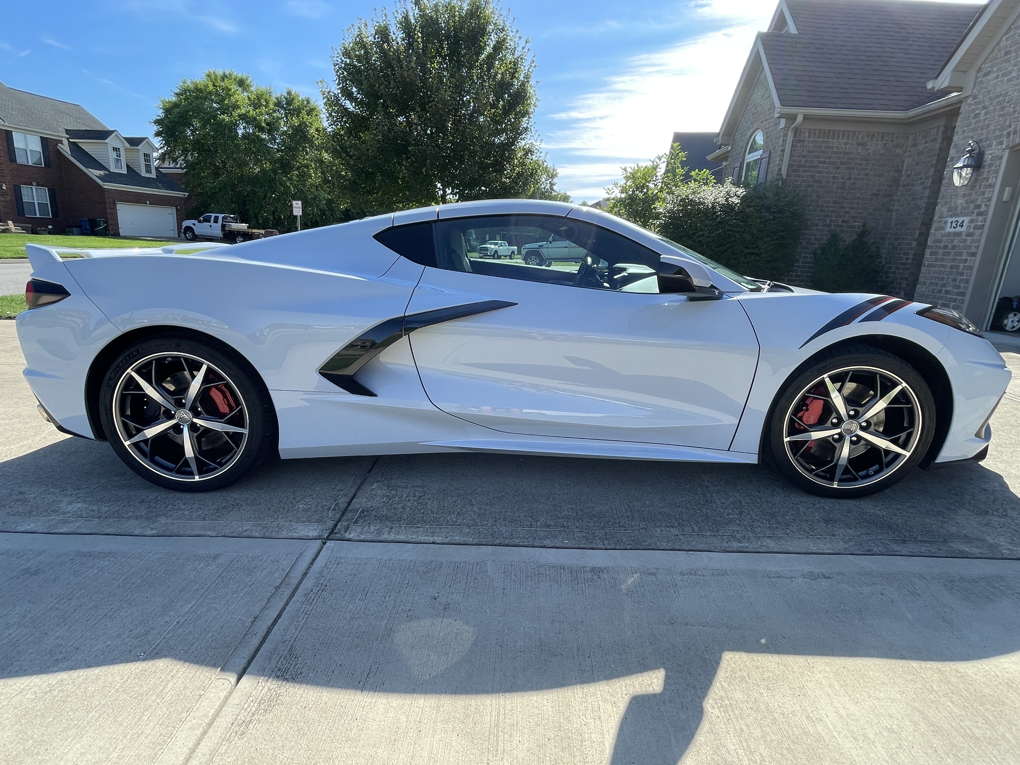 Used 2020 Chevrolet Corvette Stingray Preferred Cpe w/ 2LT Preferred Equipment Group RWD image 1
