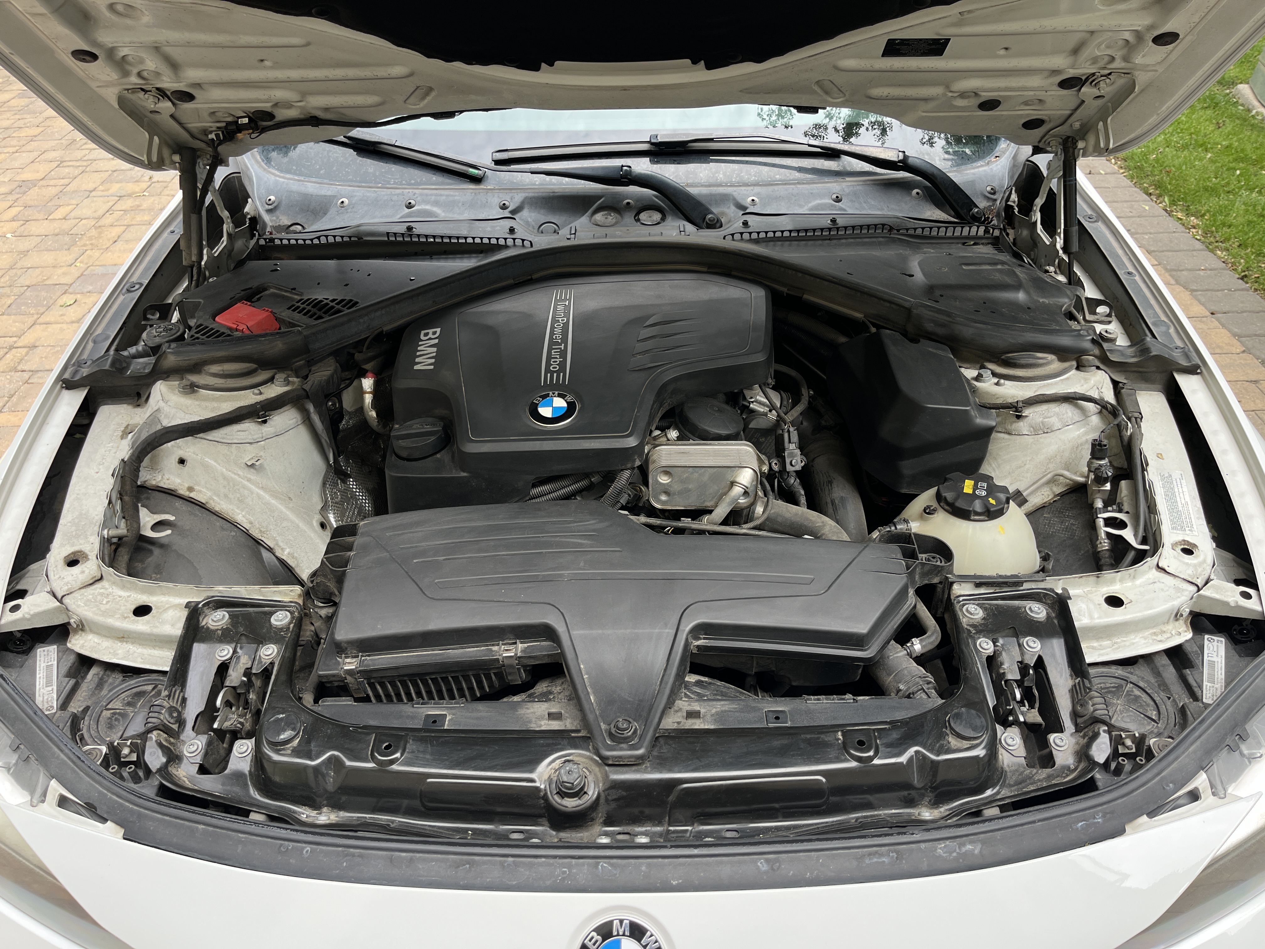 Used 2014 BMW 320i xDrive Sedan AWD/4WD image 10