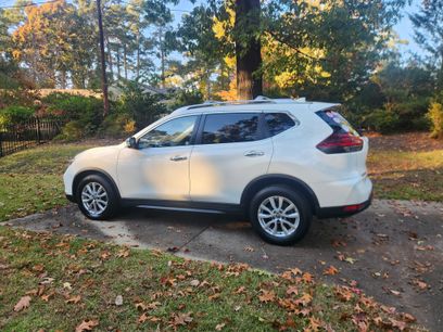 Used 2019 Nissan Rogue SV