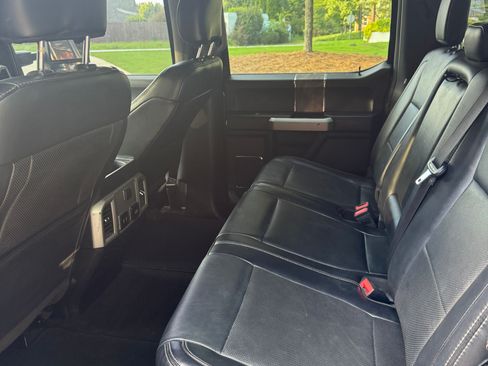 Used 2019 Ford F250 Lariat w/ Lariat Value Package AWD/4WD image 14