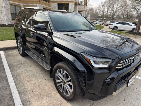 Used 2025 Toyota 4Runner Limited image 1