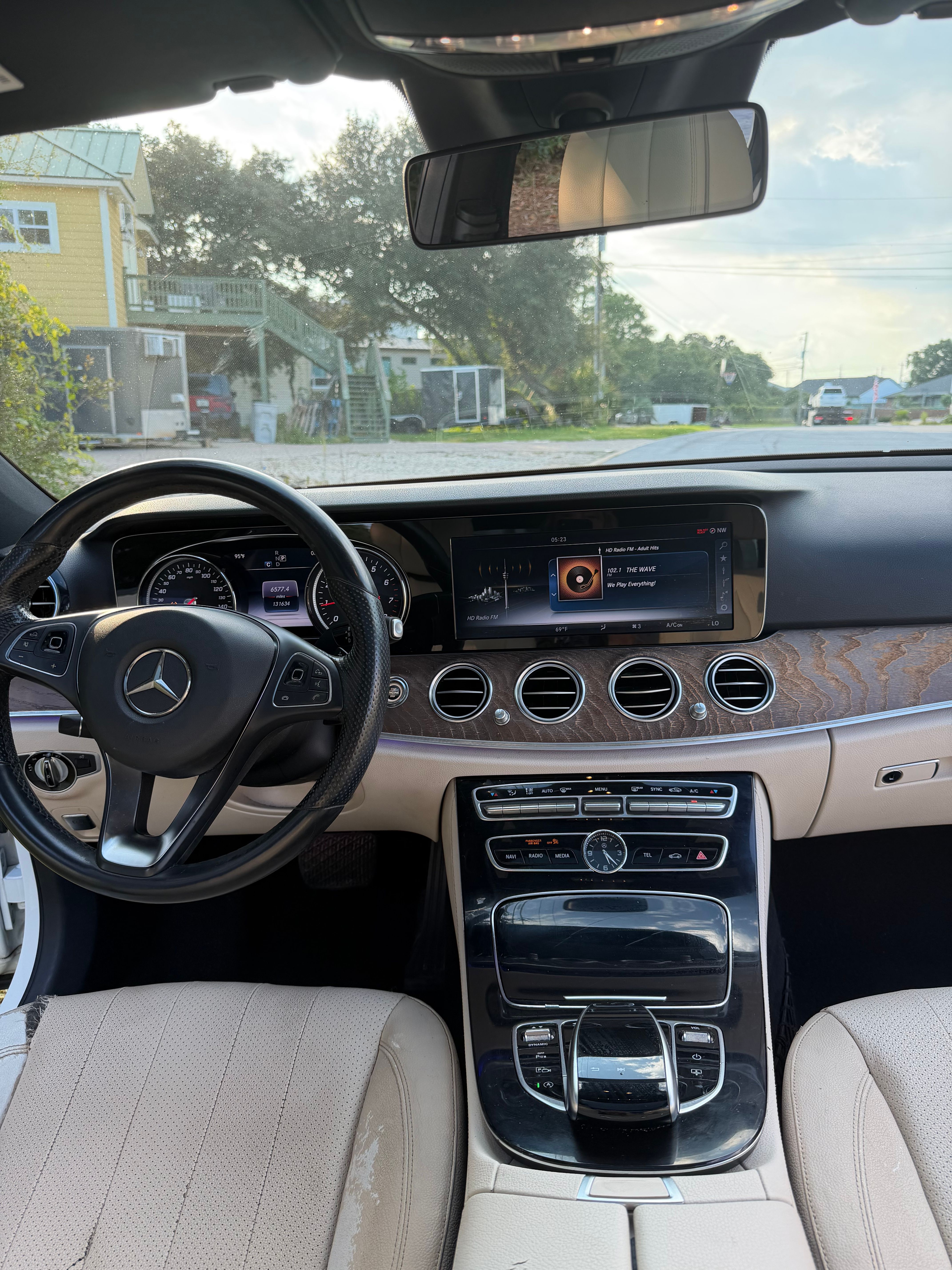 Used 2017 Mercedes-Benz E 300 image 6