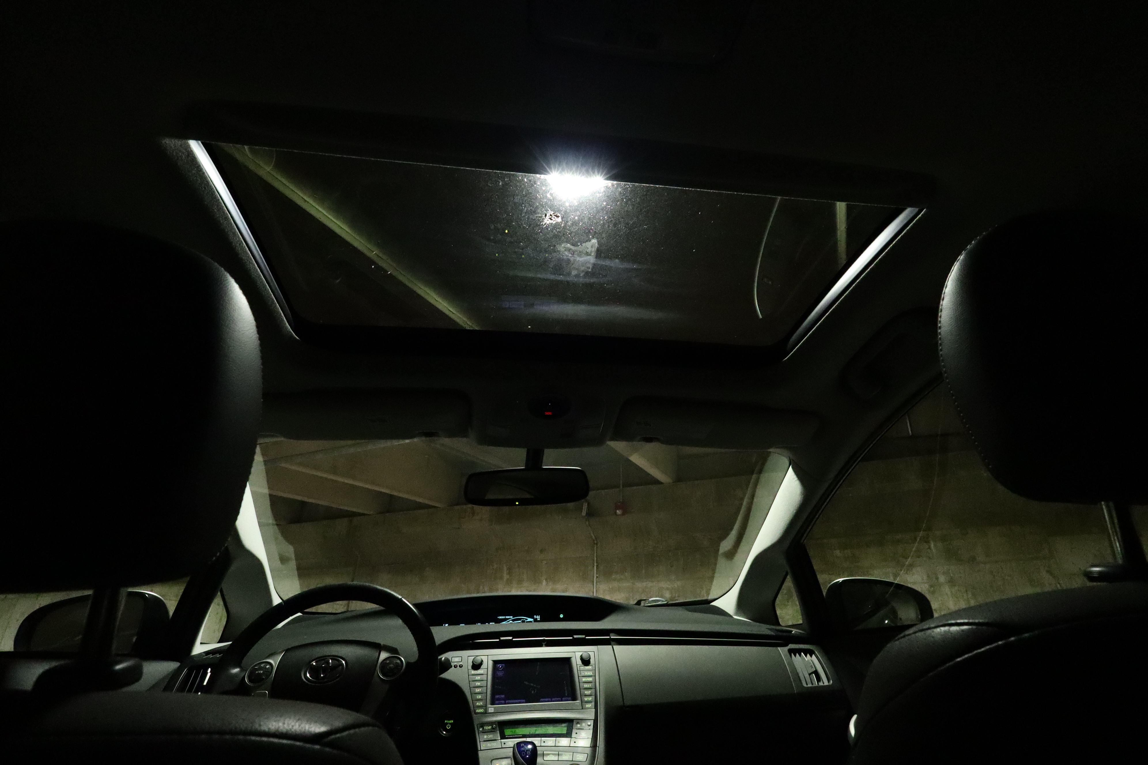 Used 2010 Toyota Prius Four w/ Solar Roof Pkg FWD image 11