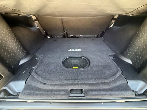 Used 2017 Jeep Wrangler Unlimited Rubicon w/ Dual Top Group image 23