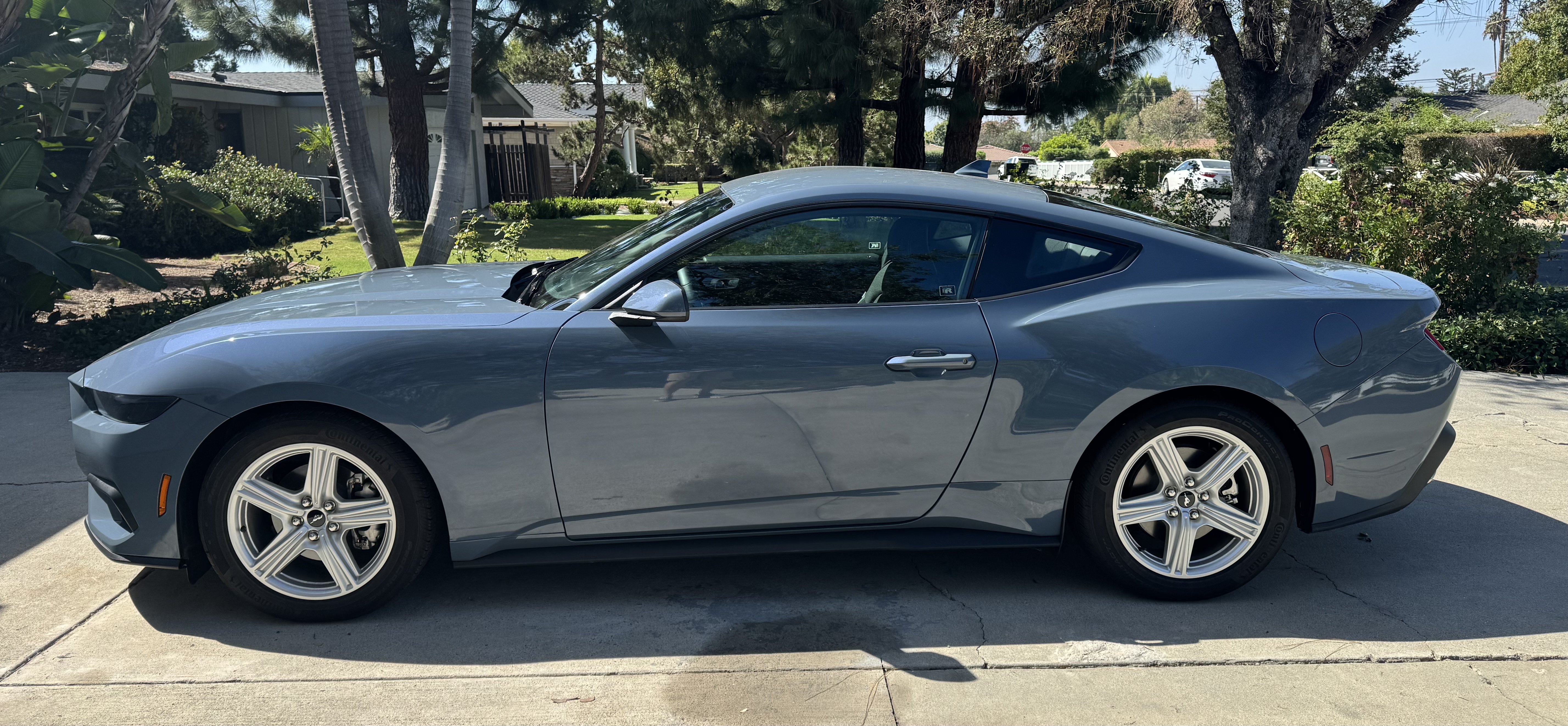 Used 2026 Ford Mustang Coupe RWD image 5