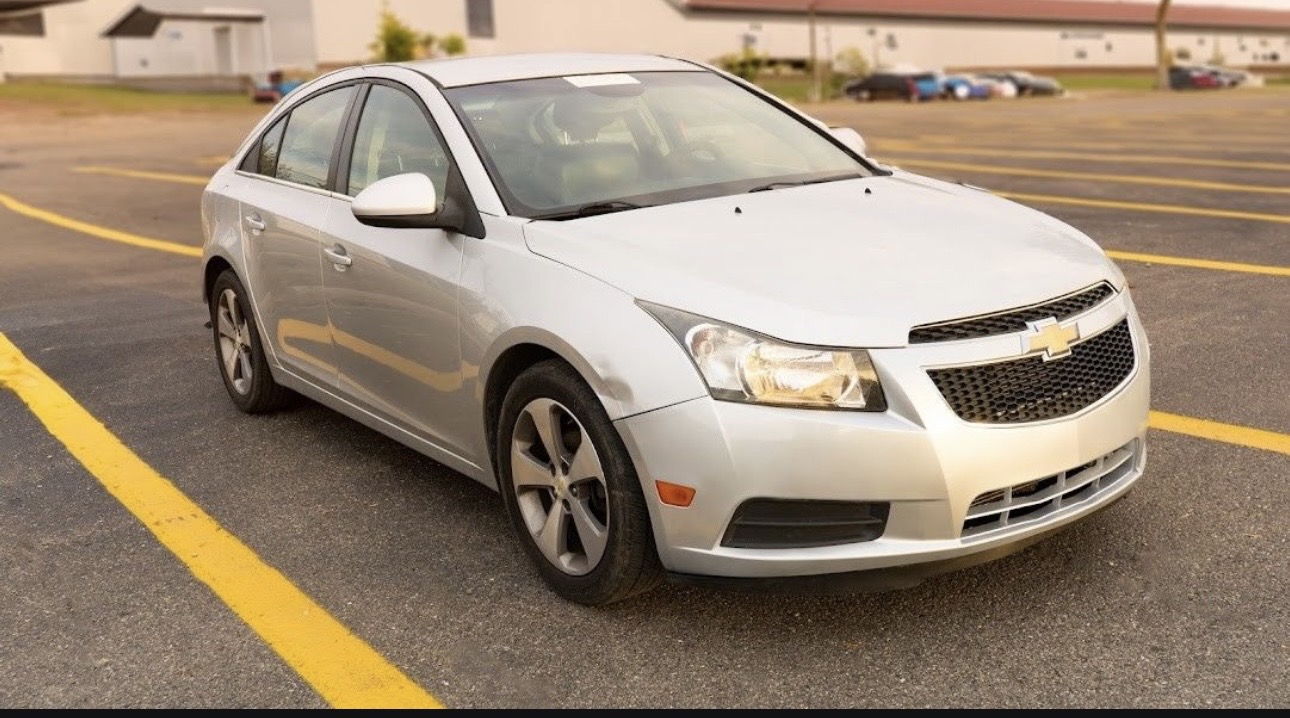 Used 2011 Chevrolet Cruze LT FWD image 1