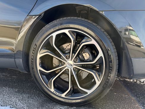 Used 2015 Ford Taurus SHO w/ Equipment Group 401A image 24