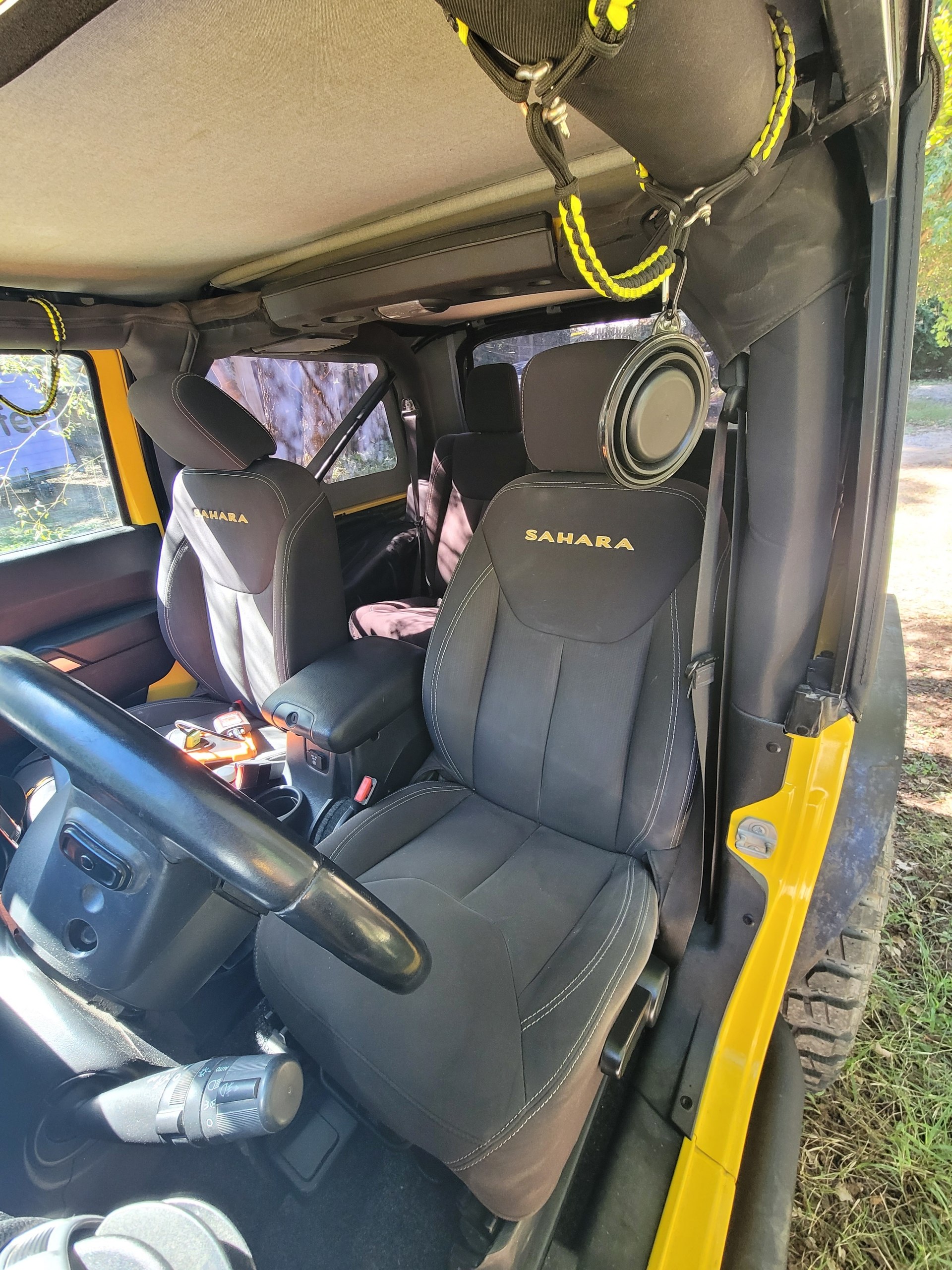 Used 2015 Jeep Wrangler Sahara w/ Dual Top Group AWD/4WD image 16