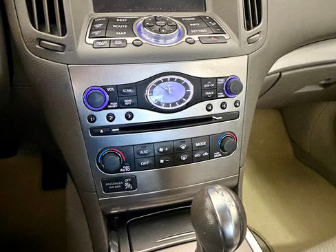 Used 2013 INFINITI G37 x Sedan w/ Premium Pkg image 13