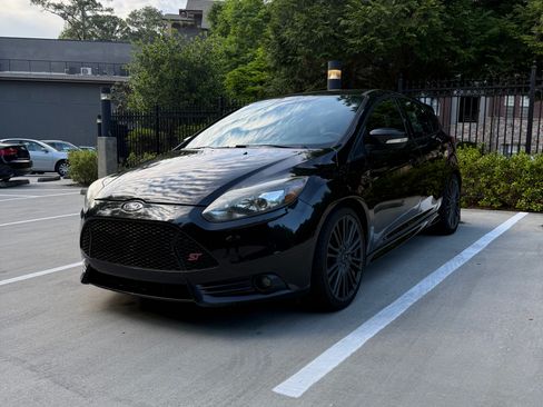 Used 2014 Ford Focus ST w/ Equipment Group 202A FWD image 8