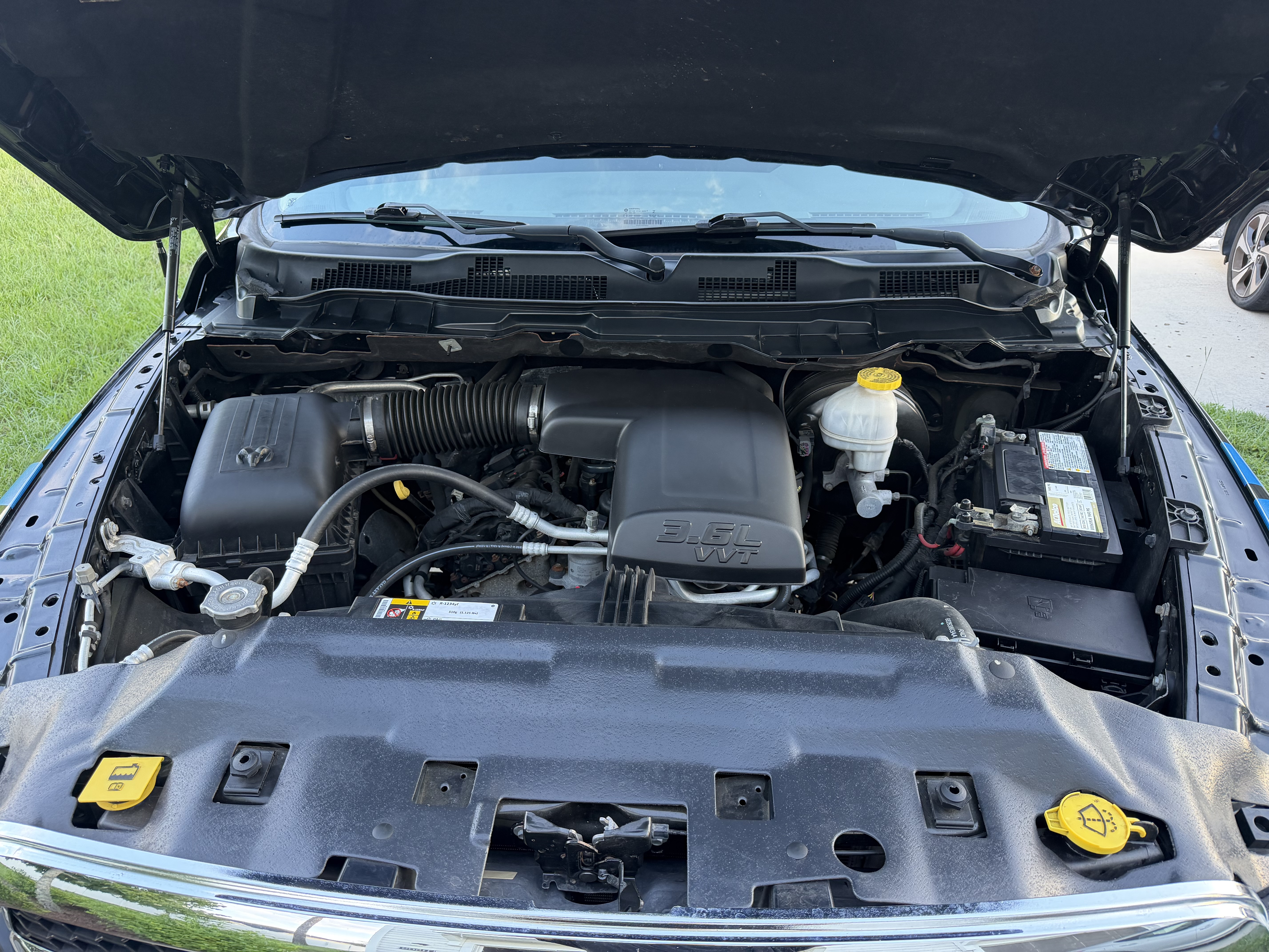 Used 2019 RAM 1500 ST w/ SXT Plus Group AWD/4WD image 11