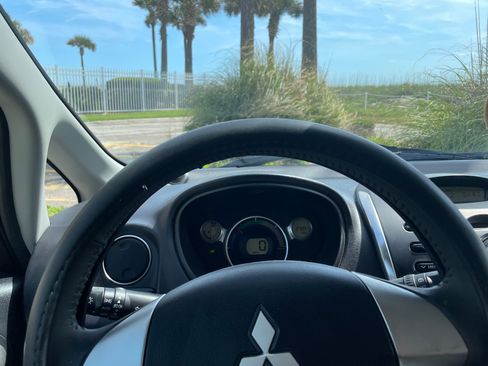 Used 2017 Mitsubishi i ES RWD image 17