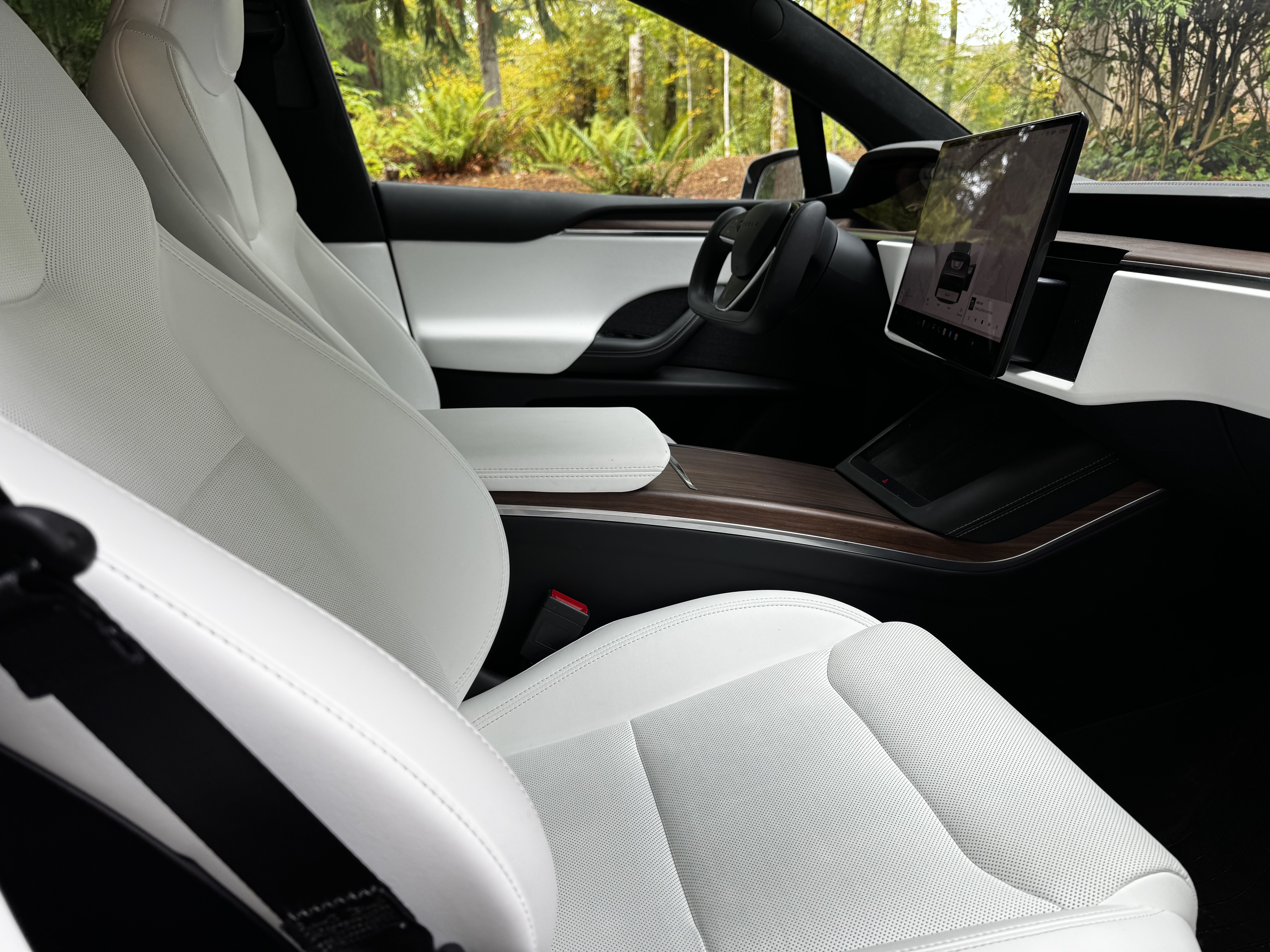 Used 2024 Tesla Model X AWD/4WD image 14