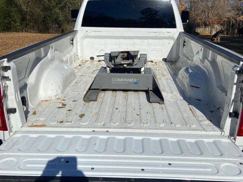 Used 2019 RAM 3500 Tradesman w/ Chrome Appearance Group image 21