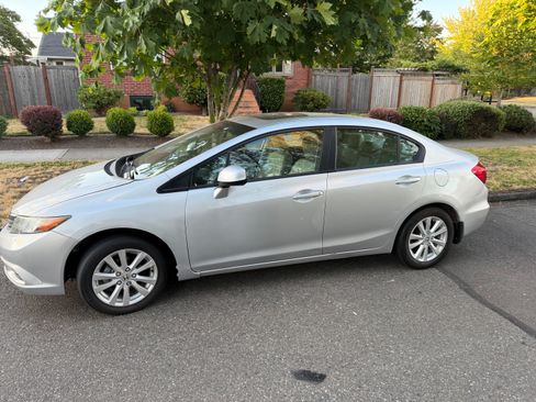 Used 2012 Honda Civic EX-L image 4