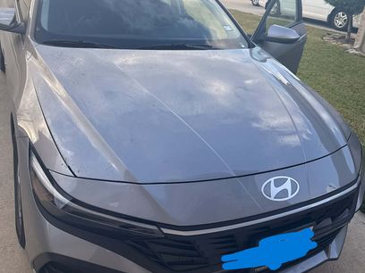 Used 2025 Hyundai Elantra SE