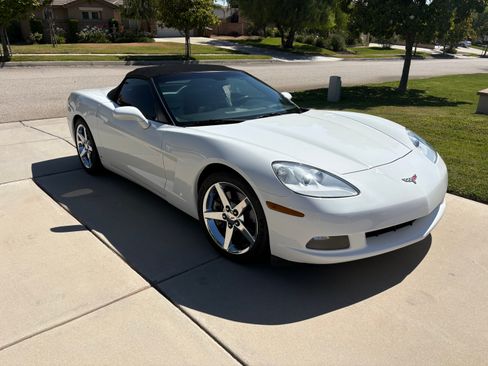 Used 2006 Chevrolet Corvette Convertible w/ Preferred Equipment Group image 6