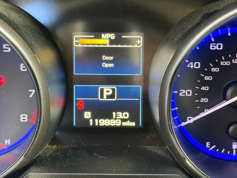 Used 2016 Subaru Outback 2.5i Limited image 12