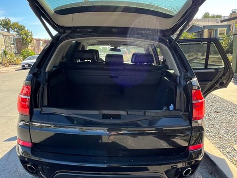 Used 2011 BMW X5 xDrive35i image 9