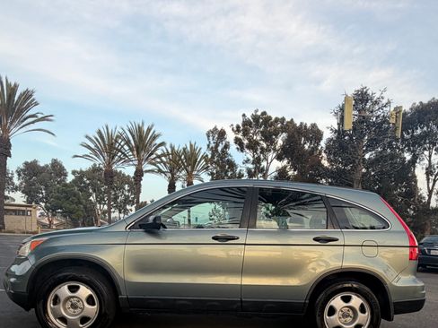 Used 2011 Honda CR-V LX image 1
