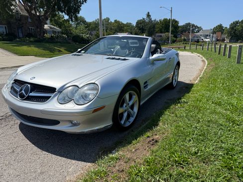 Used 2004 Mercedes-Benz SL 500 image 2