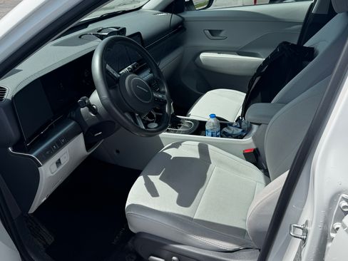 Used 2024 Hyundai Kona SEL AWD/4WD image 16