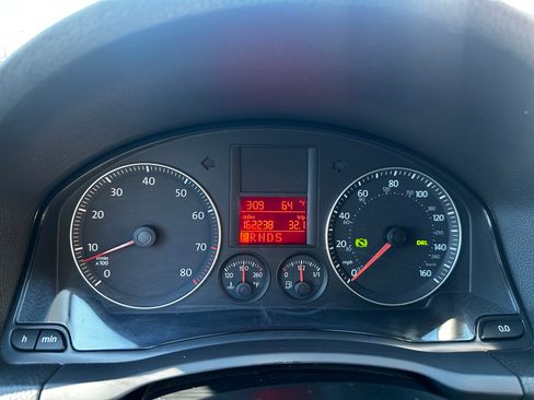 Used 2009 Volkswagen Jetta S image 4